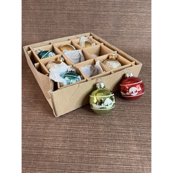 2013 Target Box of 8 Various Color Mini Glass Ball Scene Ornaments w/Glitter - Picture 3 of 10